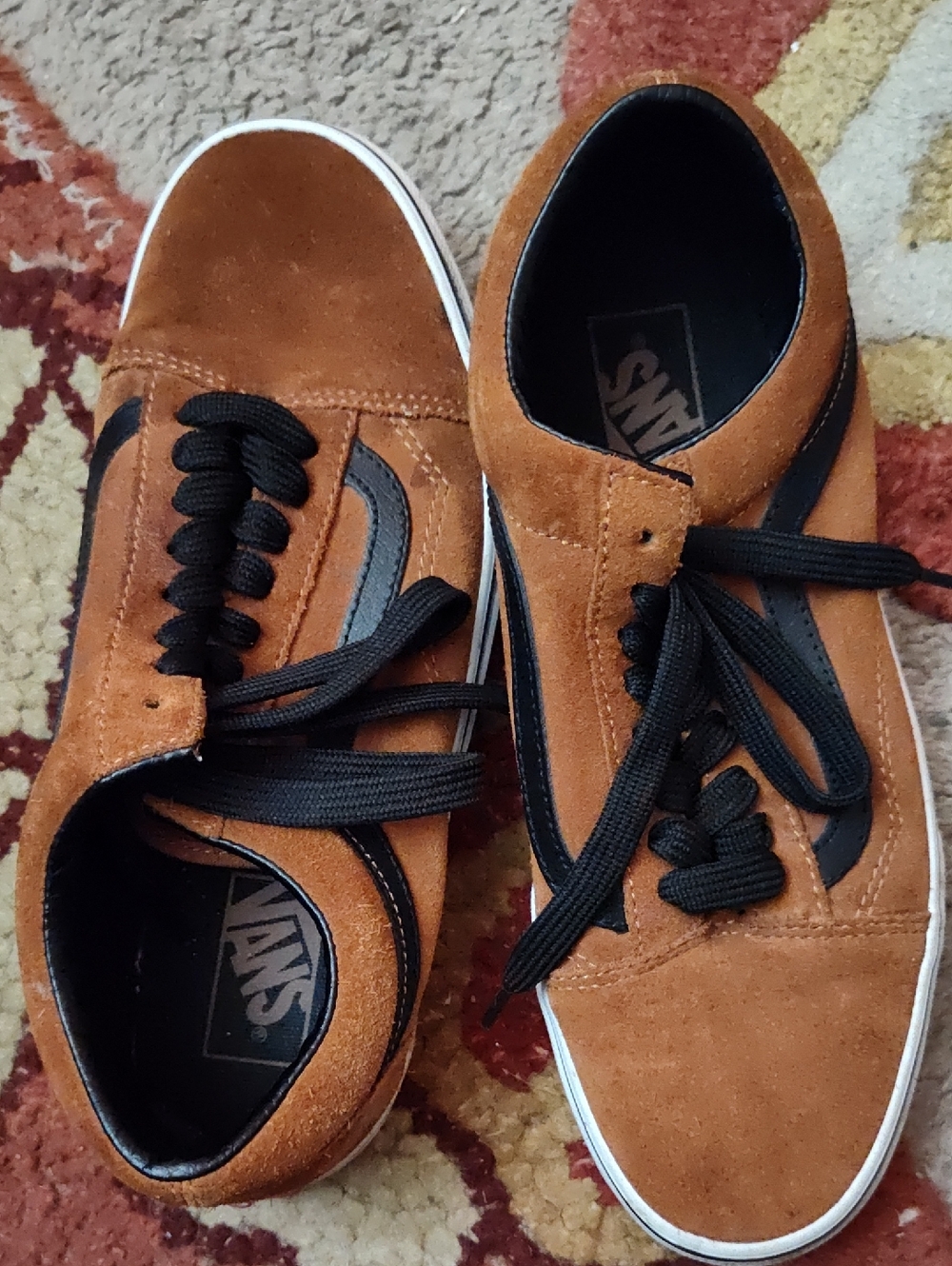 Men's 8 Vans Old Skool Suede Sneakers - Brown and Black Laces